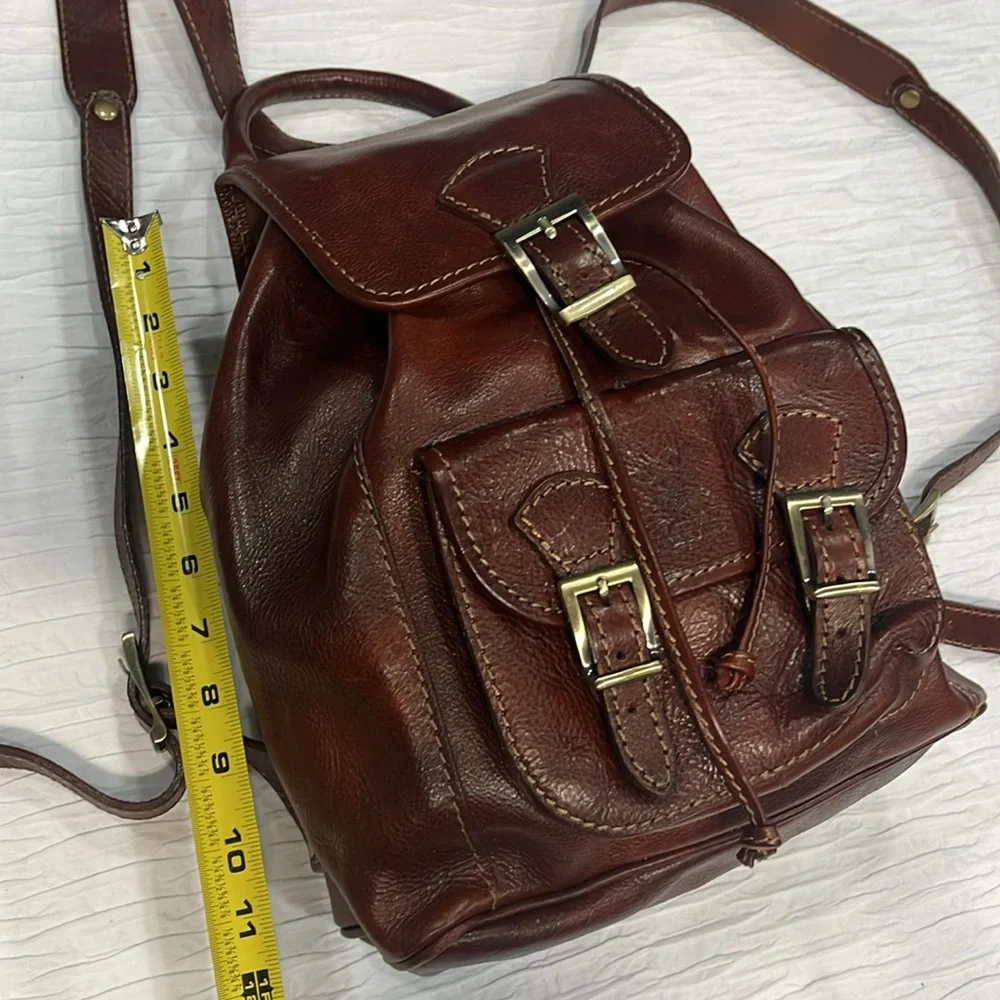 Vera Pelle imperfections back